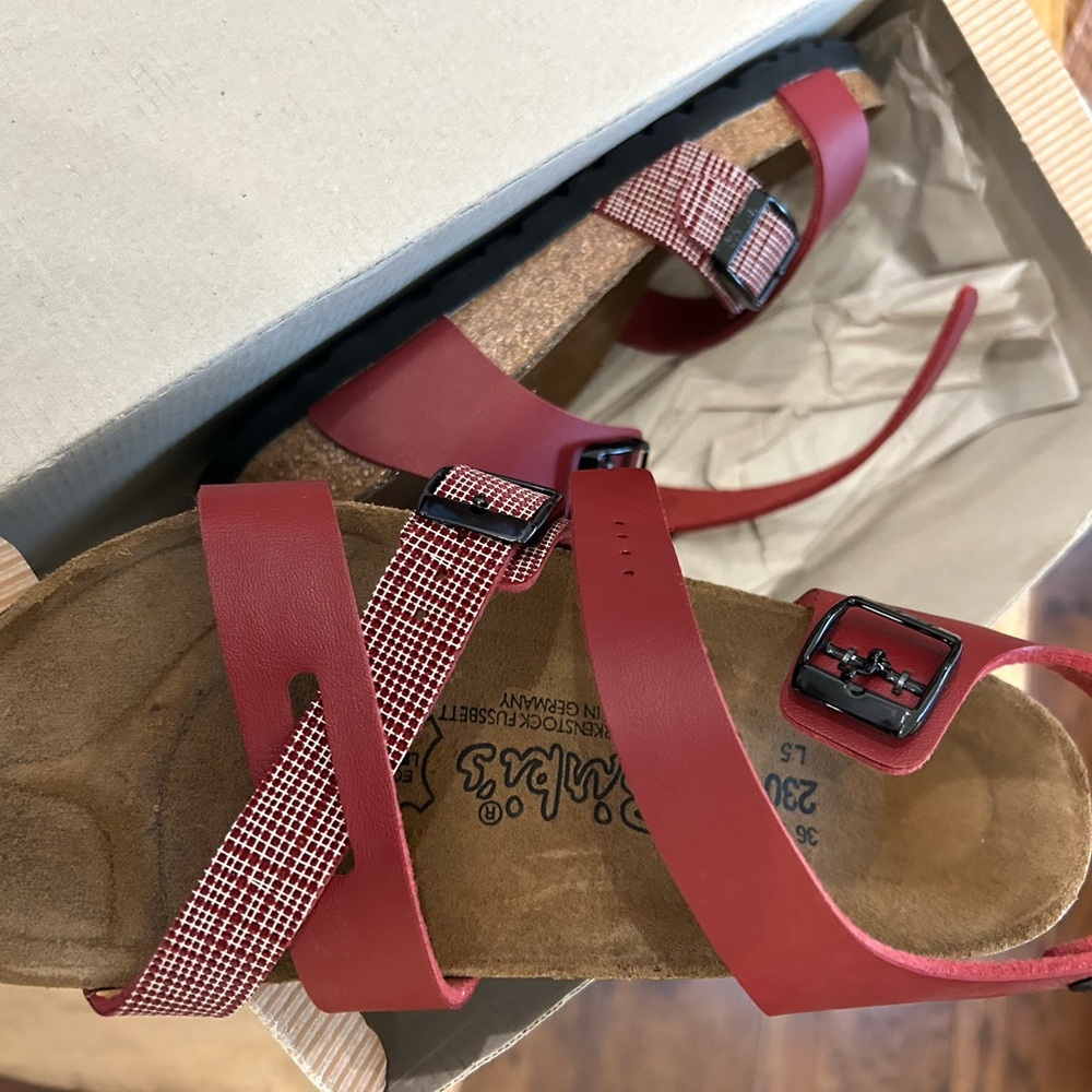 Birkenstock sandal ￼